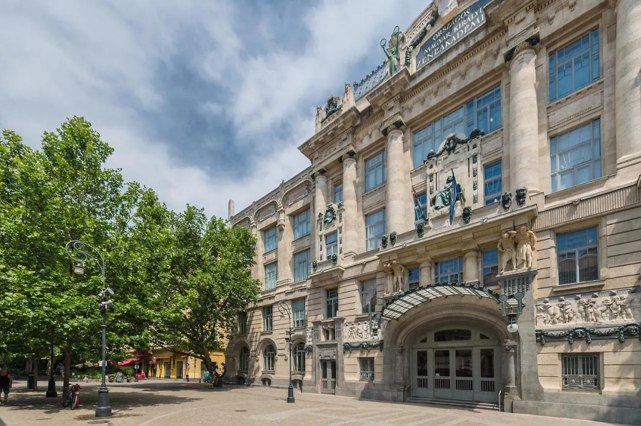 Music Academy Bedroom Suite Cafe Vian Apartman Kft Budapeşte Macaristan