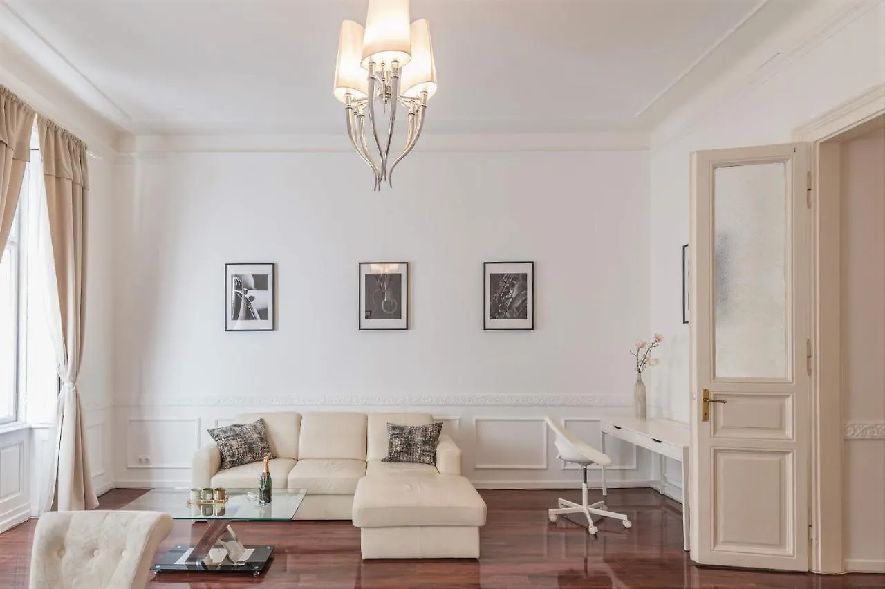 Music Academy Bedroom Suite Cafe Vian Apartman Kft Budapest Apartment