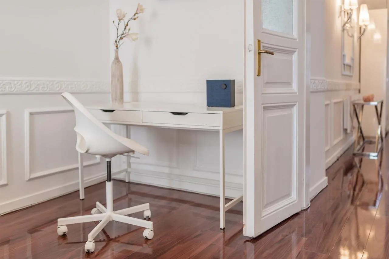 Music Academy Bedroom Suite Cafe Vian Apartman Kft Budapest Apartment