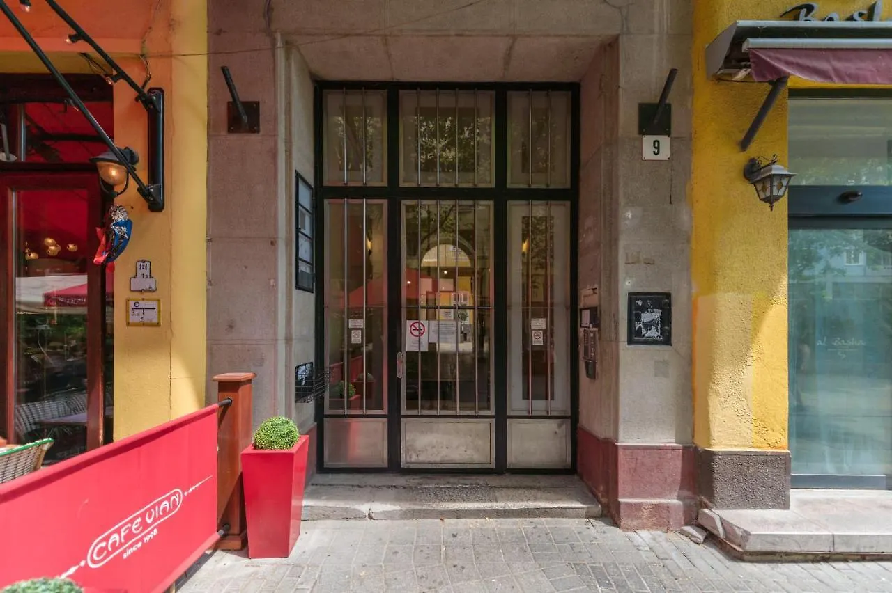 Apartment Music Academy Bedroom Suite Cafe Vian Apartman Kft Budapest Hungary